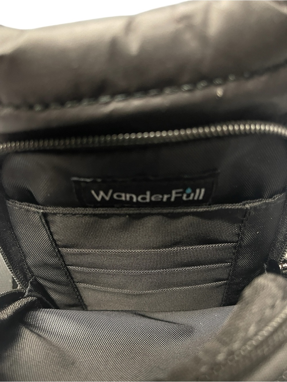WanderFull Black Quilted Puffer Water Bottle Crossbody Bag NWT - Picture 7 of 10